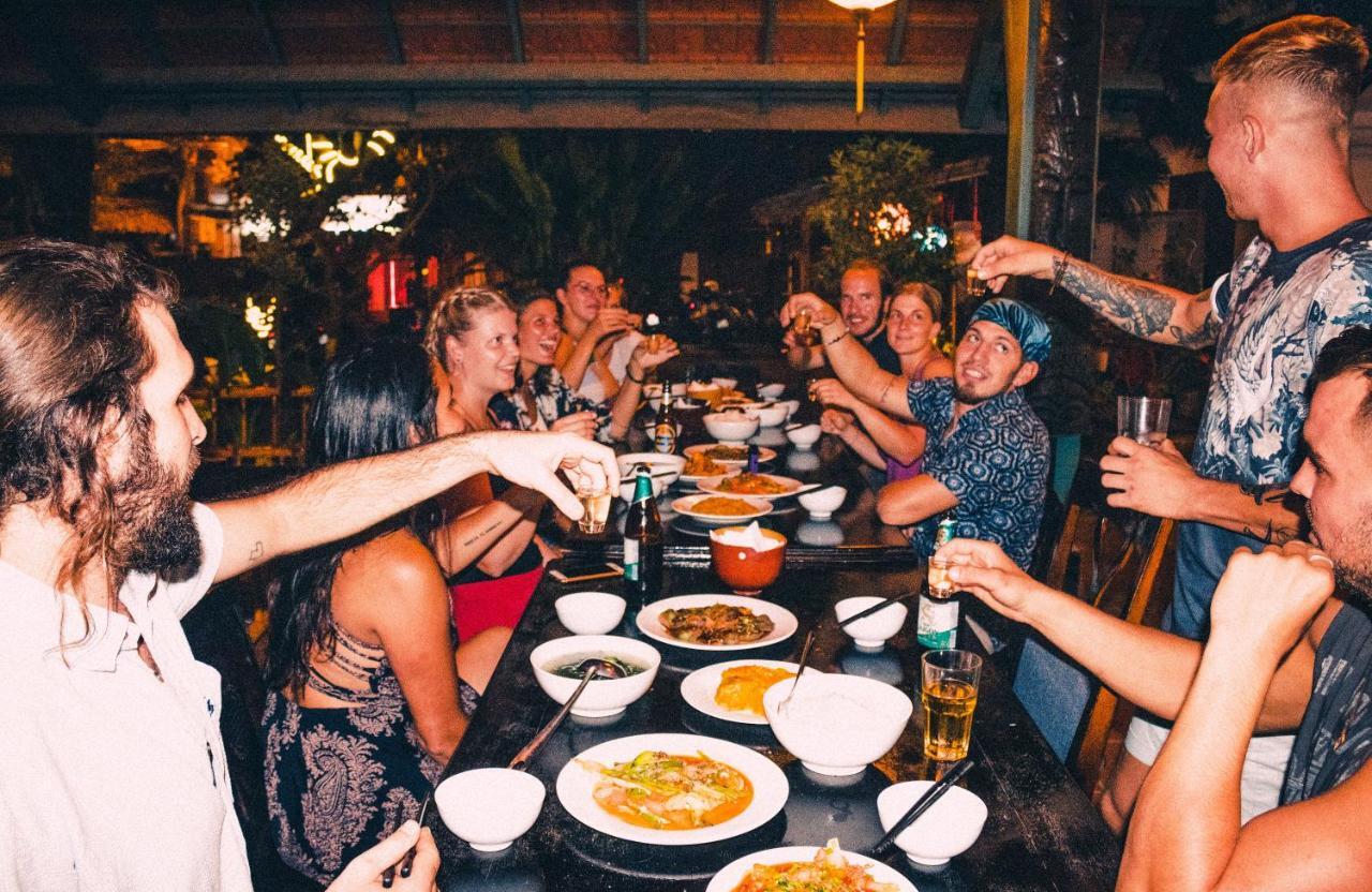Serendipity Hoi An Hostel エクステリア 写真