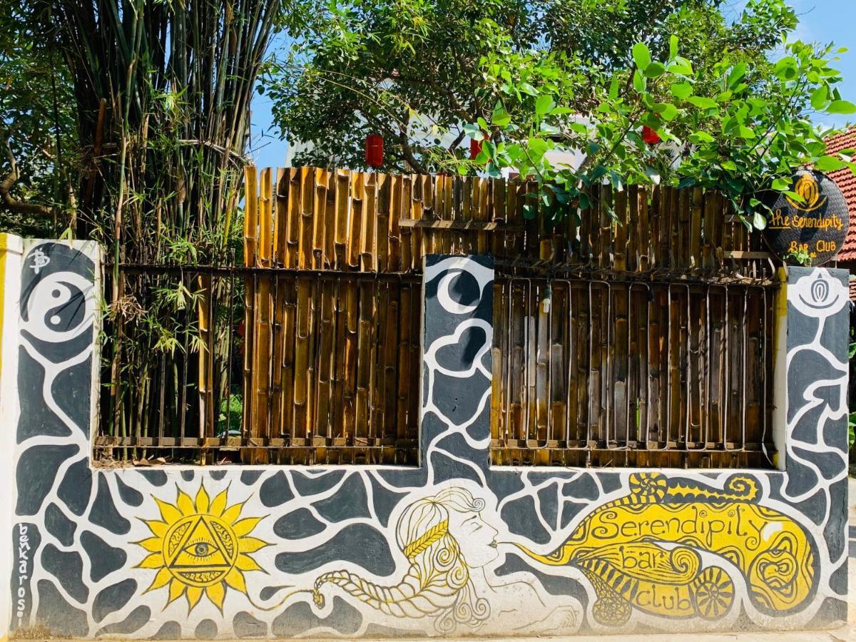 Serendipity Hoi An Hostel エクステリア 写真